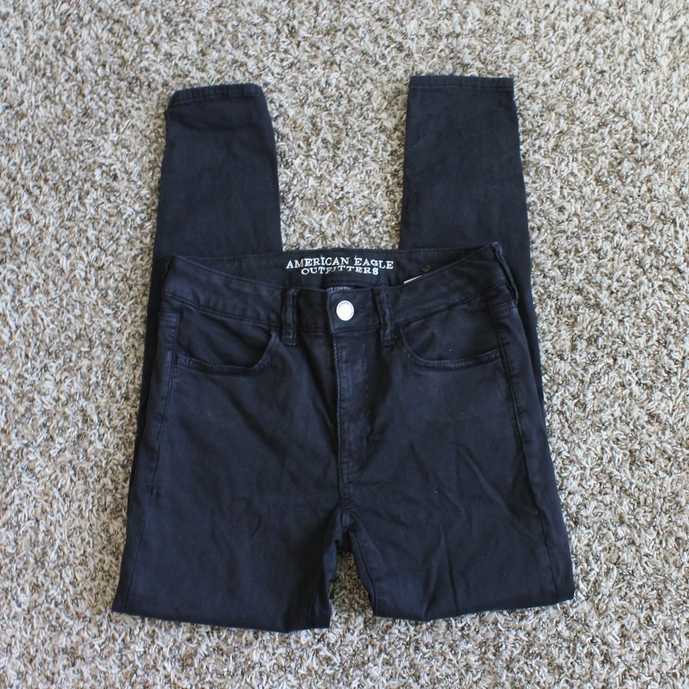 EUC BLACK AMERICAN EAGLE SKINNY JEANS